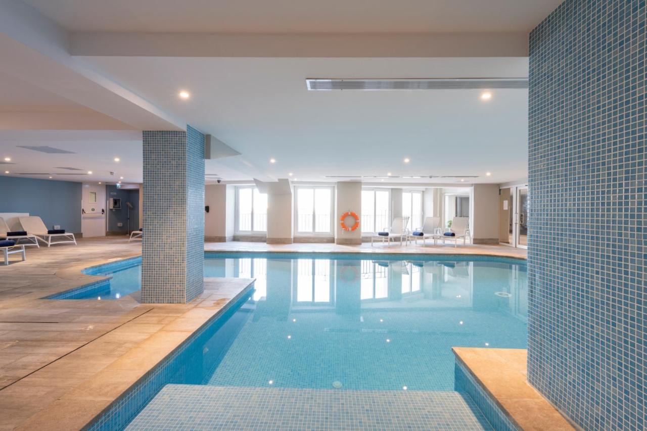 Waterfront 4*