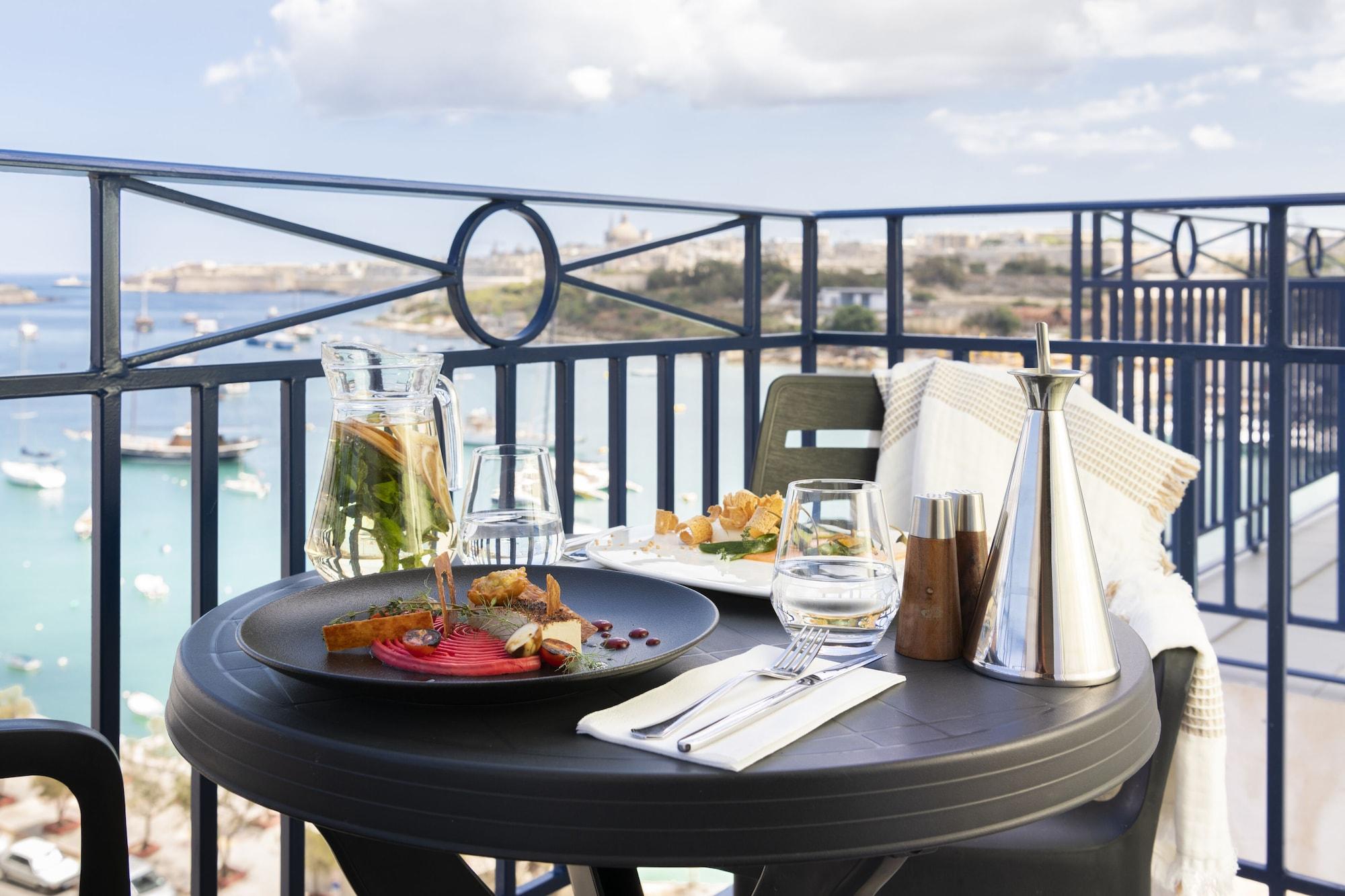 Hotel Waterfront 4*