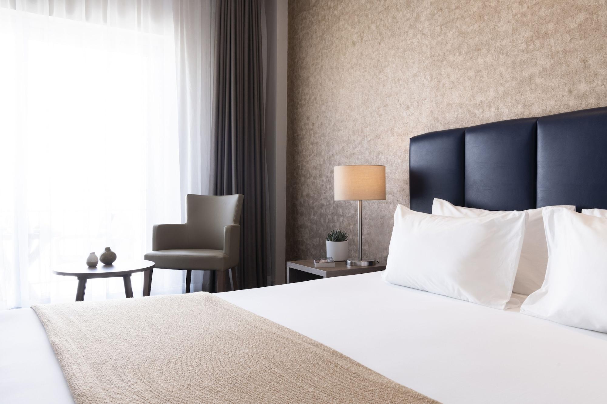 Waterfront Hotel