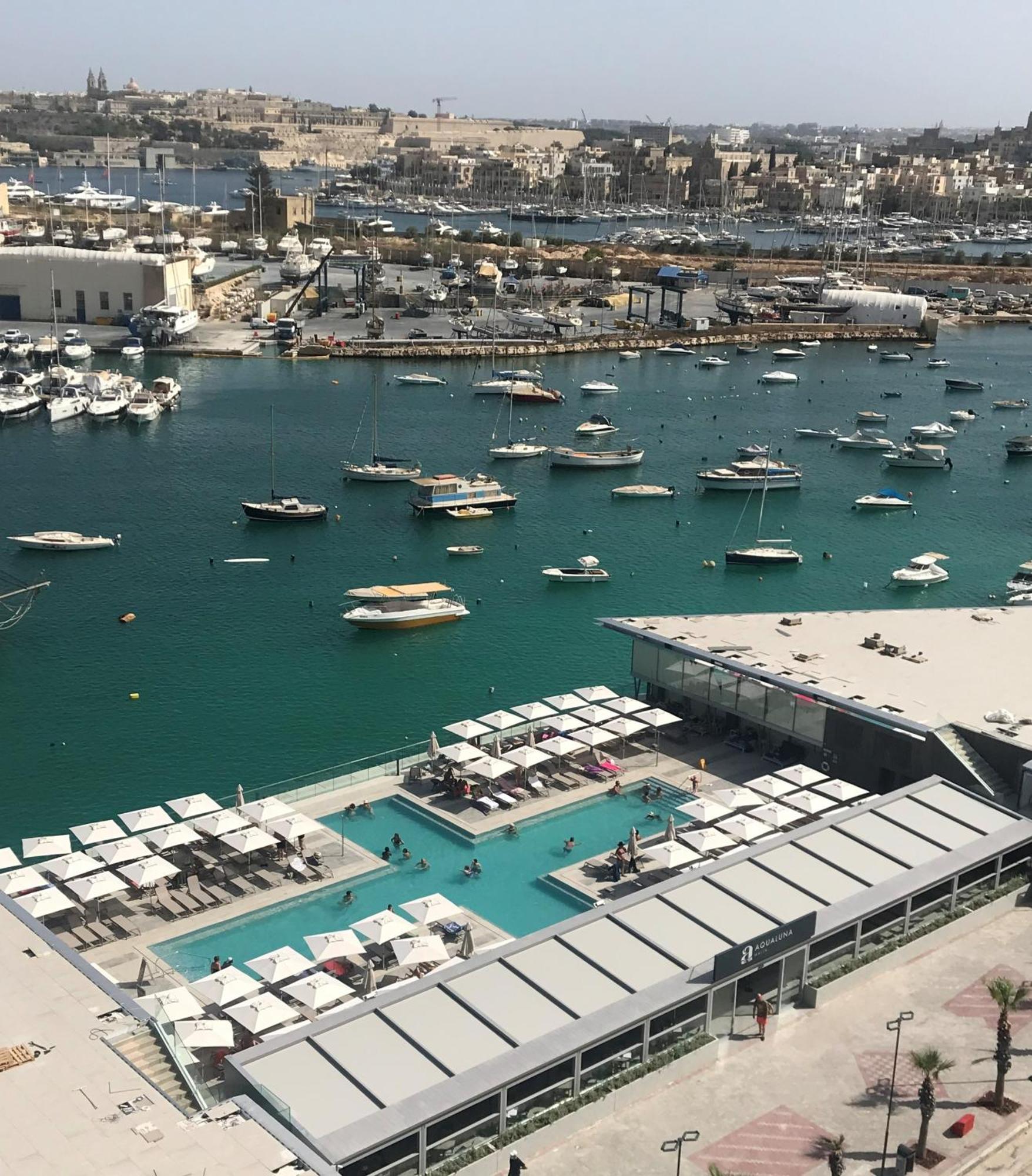 Waterfront Hotel Sliema